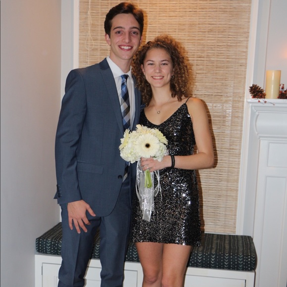 Meet your Posher, Ana - Picture 2 of 3